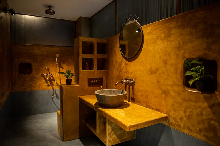 Premium Pond House Toilet (2)